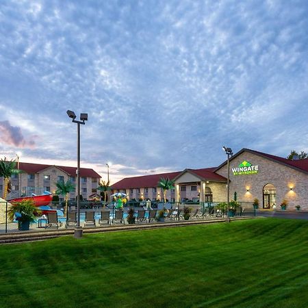 Wingate By Wyndham Wisconsin Dells Waterpark Hotel Exterior photo