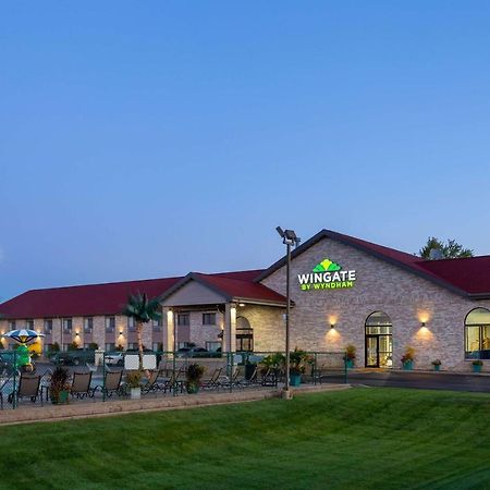 Wingate By Wyndham Wisconsin Dells Waterpark Hotel Exterior photo