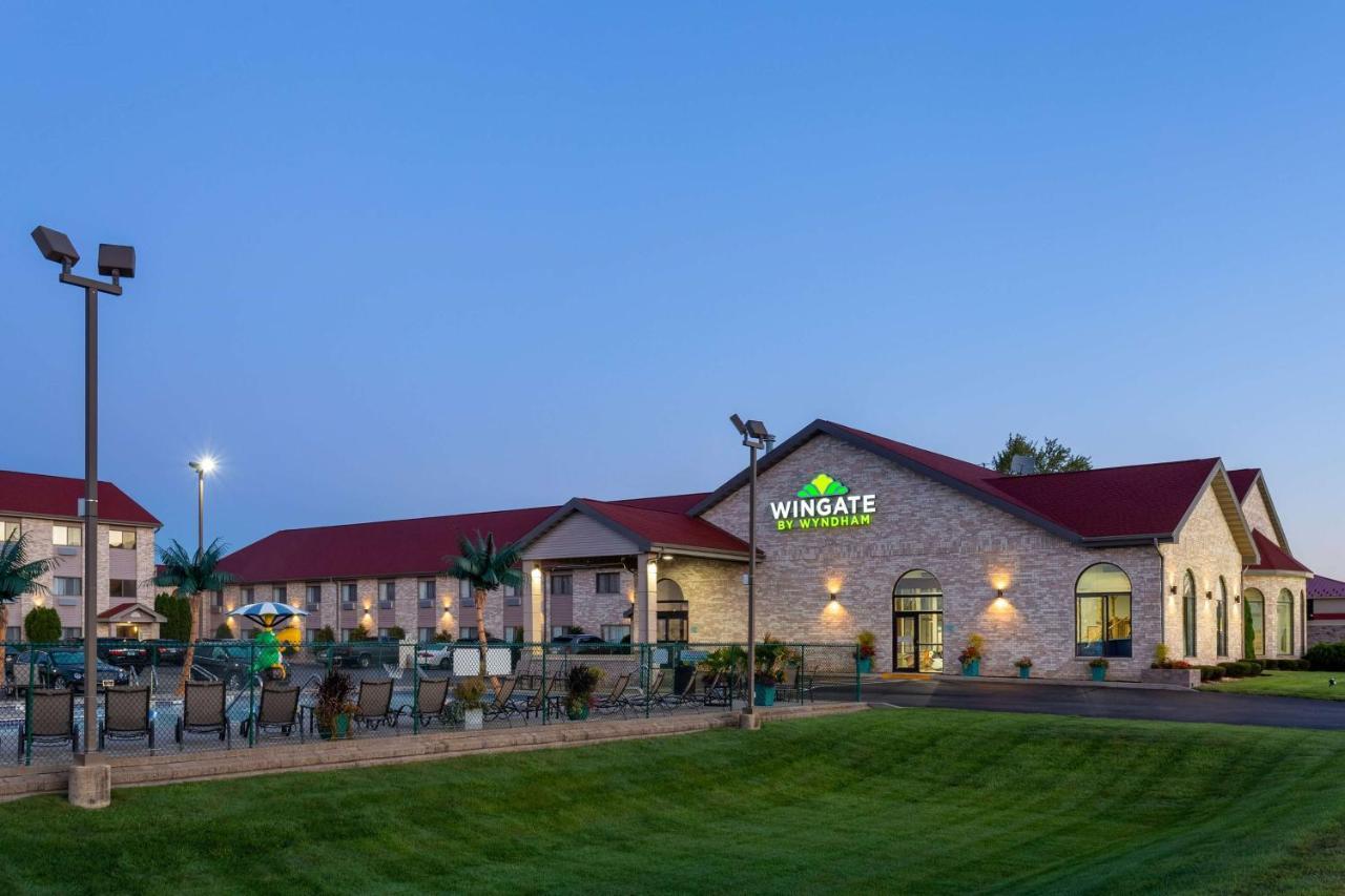 Wingate By Wyndham Wisconsin Dells Waterpark Hotel Exterior photo